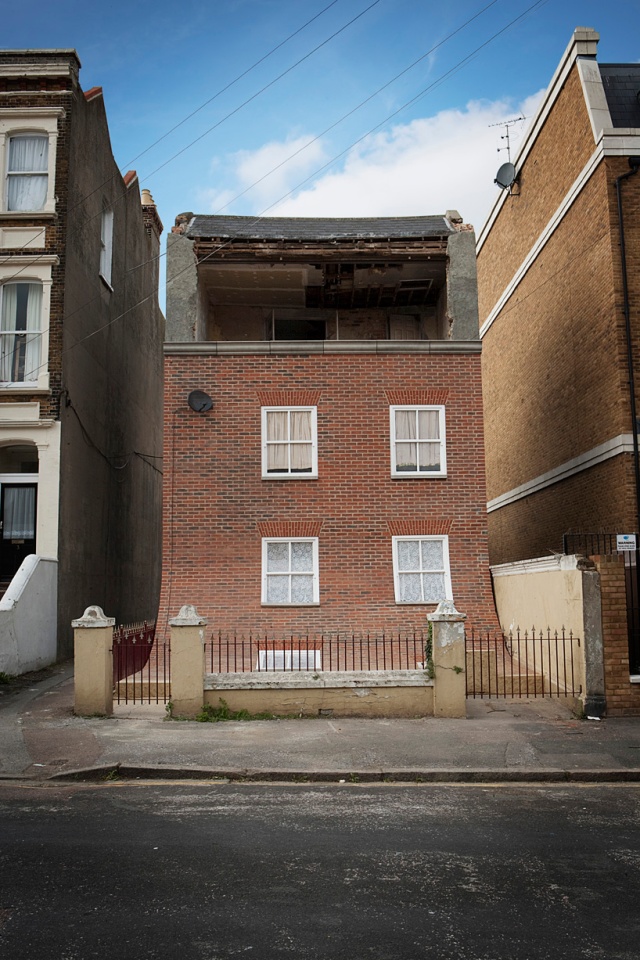 from the knees of my nose to the belly of my toes alex chinneck 5
