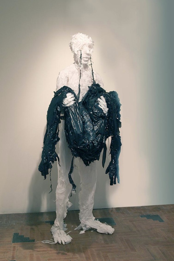 Plastic bag sculptures Khalil Chishtee 9